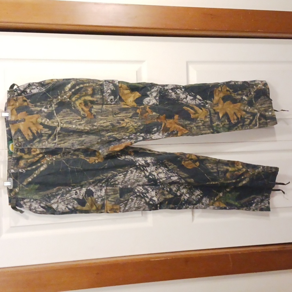 Cabela's outdoor gear camouflage flannel pants - 38 Reg - hunting fishing